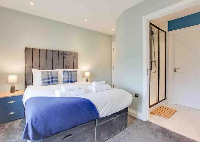 New London Life Executive Apartments